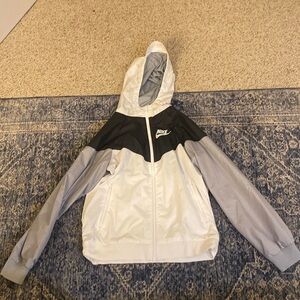 Nike Boys windbreaker Gray/Black/White Boys L
